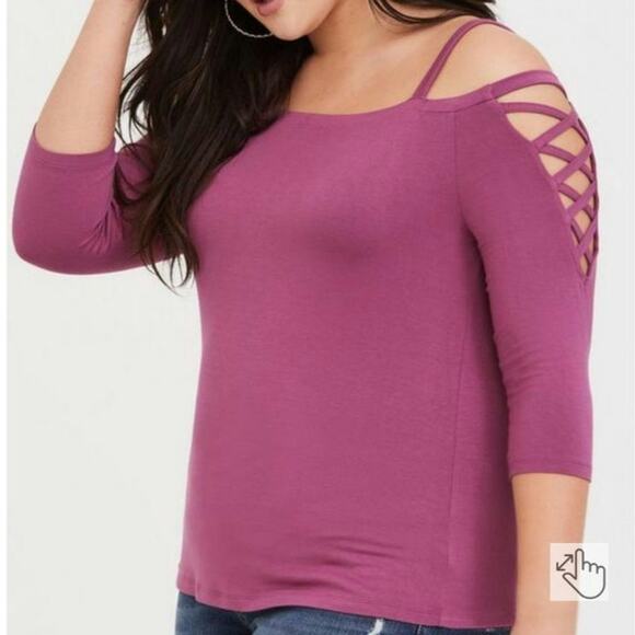 NWT Torrid Super Soft Lattice Cold Shoulder Tee - Picture 1 of 8
